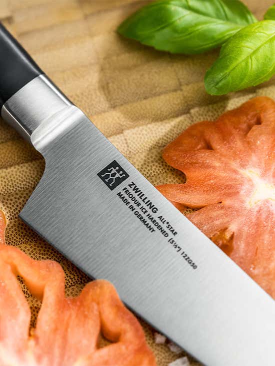 15,0% de descuento en Cuchillo de Chef ZWILLING All Star Compacto 140 mm. N33781144 Plata
