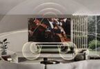 Televisor LG OLED evo en una sala de estar