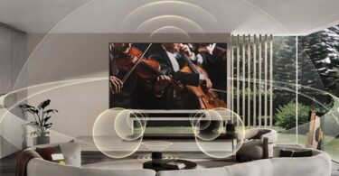 Televisor LG OLED evo en una sala de estar