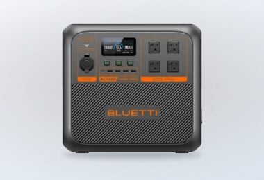 BLUETTI AC180P portable power station