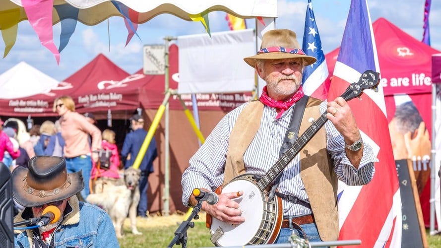 Live music at Thame Food Festival