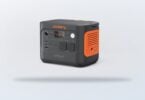 Jackery Explorer 1000 v2 tragbare Powerstation auf Produktaufnahme